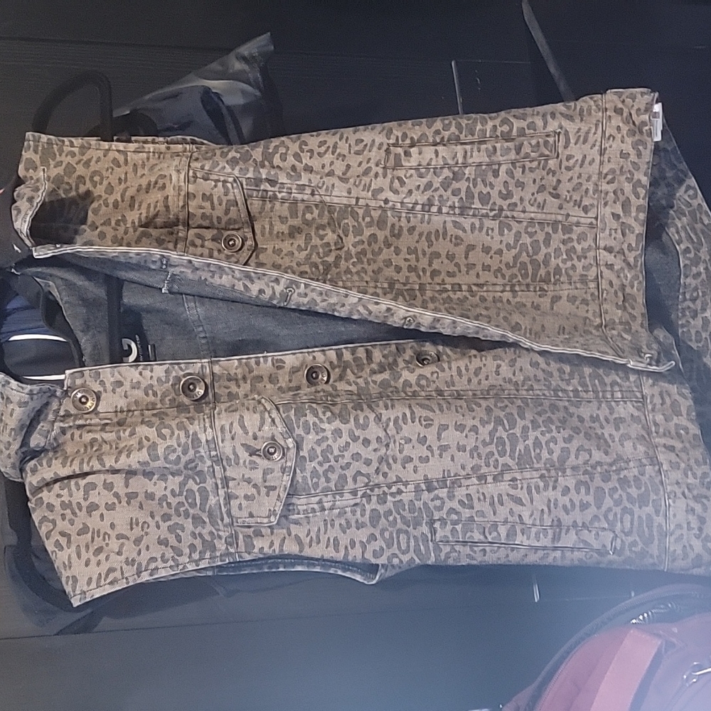 Leopard print G By Guess Jean Vest